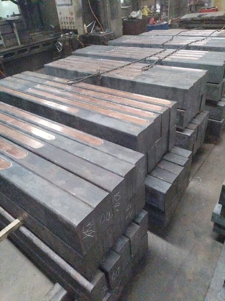 西安42crmo熱軋方鋼價(jià)格整體呈現(xiàn)盤(pán)整格局 西安42crmo熱軋方鋼價(jià)格整體呈現(xiàn)盤(pán)整格局